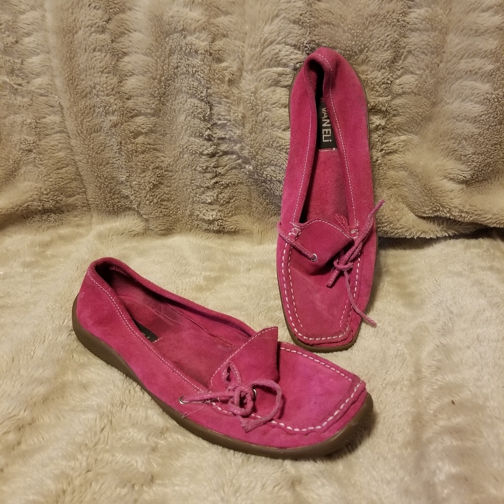 5/$25 Van Eli Pink Suede Flats